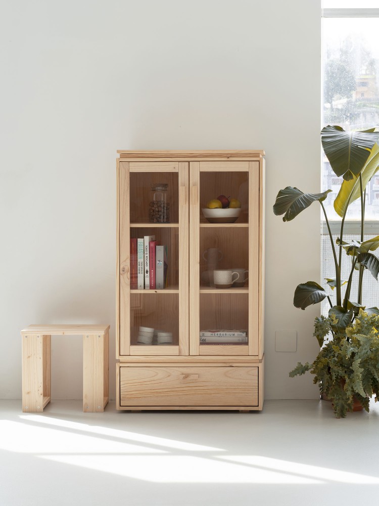 LIBE vitrina com gaveta 78x143 2