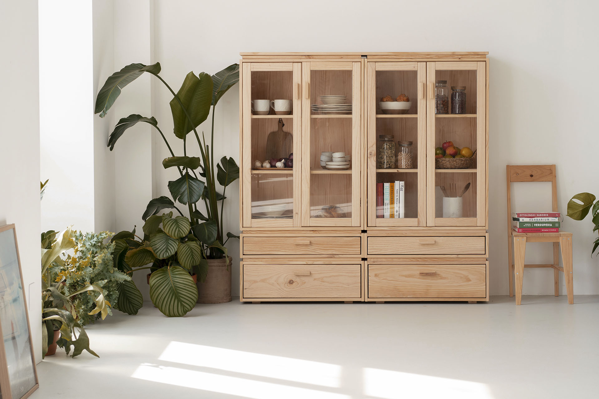 LIBE vitrina dupla com 4 gavetas 157x161