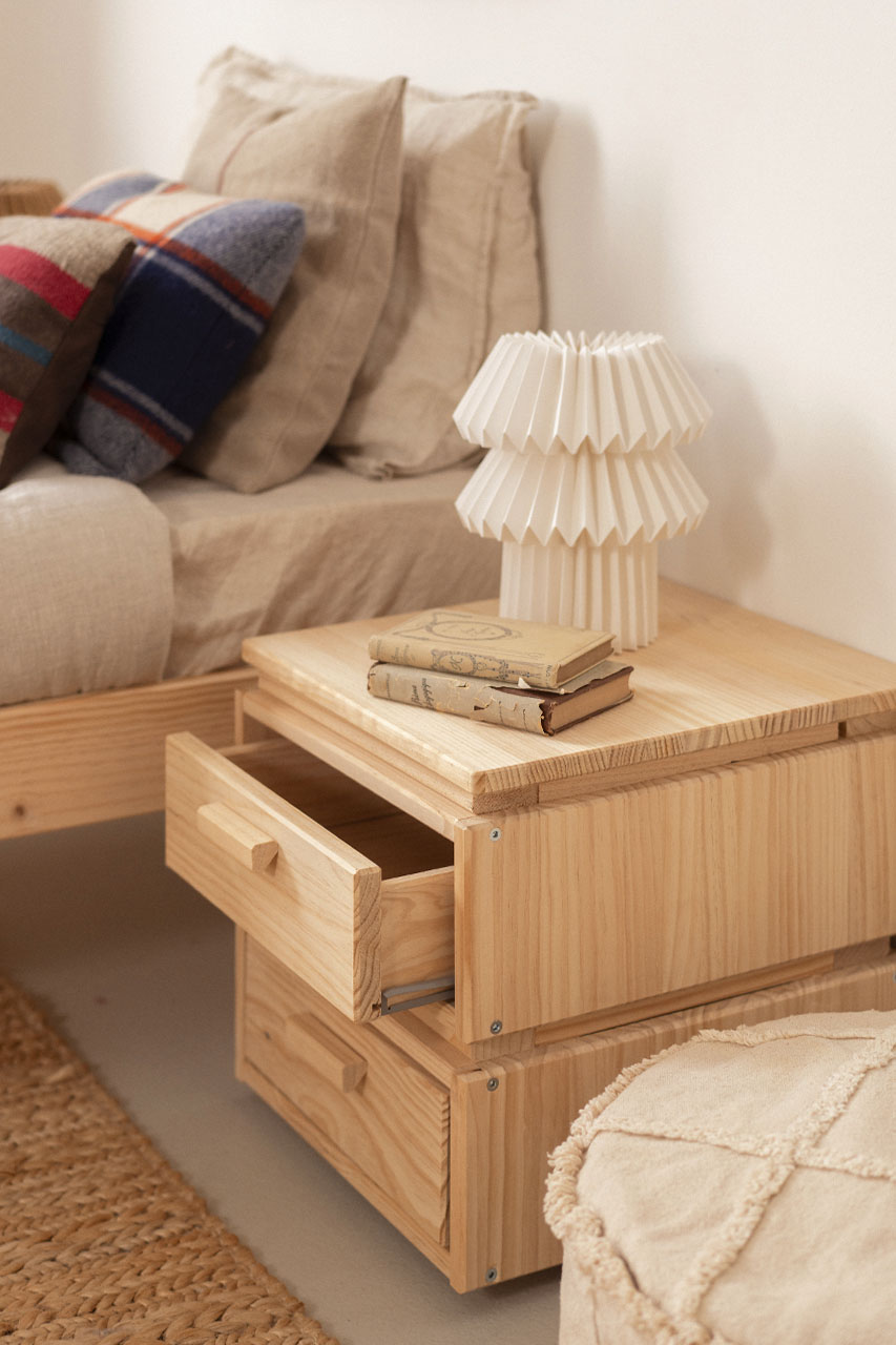 LIBE mesa de cabeceira com 2 gavetas 39x39